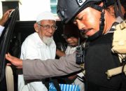 Kembali ke Ngruki Setelah Bebas, Abu Bakar Ba’asyir Dikawal Densus 88 dan BNPT