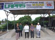 Kakanwil Kemenkumham Sulteng Beri Bekal Keterampilan Mencuci Mobil untuk WBP Lapas Leok