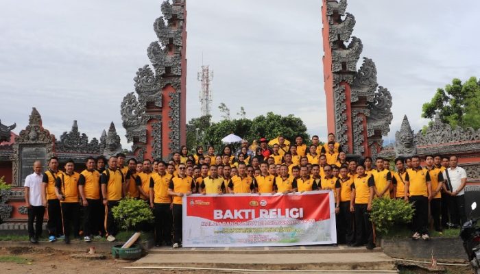 Hari Bhayangkara ke-78, Polda Sulteng Bersih-Bersih Rumah Ibadah