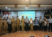 Guru Tua Akhirnya Mendapat Surat Pengesahan Kewarganegaraan Indonesia