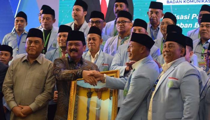 Ketua DPD BKPRMI Kota Palu Terima Penghargaan BKPRMI Awards Nasional