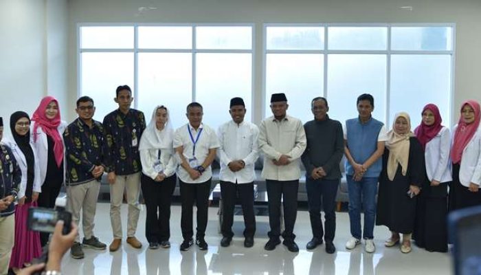Tiga Paslon Wali Kota dan Wakil Wali Kota Palu Jalani Pemeriksaan Kesehatan Bersama