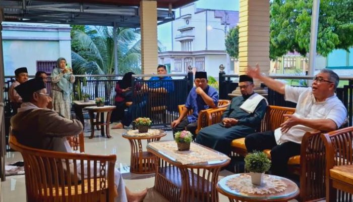 Ahmad Ali Wakafkan 14 Hektar Lahan di Ampana Untuk Pengembangan Pesantren Al-Istiqomah Ngatabaru