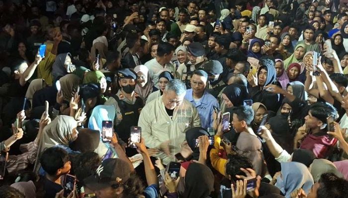 Ahmad Ali Sumbangkan 1 Unit Ambulans Untuk Masyarakat Kecamatan Tojo Barat