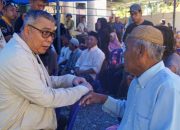 Kunjungi Korban Banjir di Sausu Parimo, Ahmad Ali Hadirkan Pemeriksaan Kesehatan dan Bansos