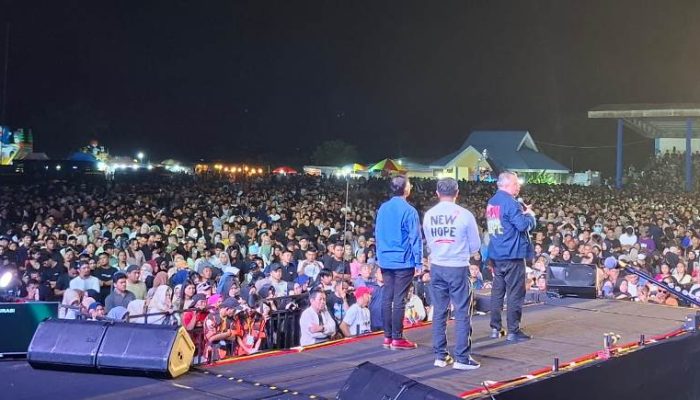 Dewa 19 Perdana Manggung di Luwuk. Baladewa Banggai: Ahmad Ali The Next Gubernur