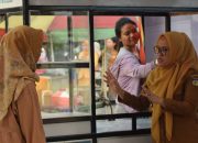 Bank Mandiri Bantu 50 Gerobak Untuk UMKM di Kota Palu
