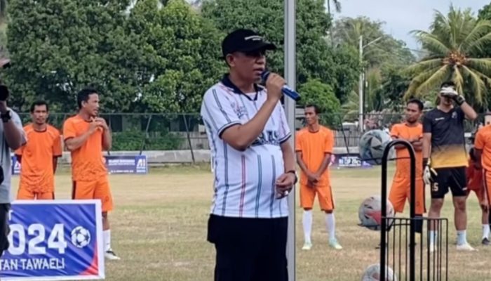 Anwar Hafid Dorong Pembangunan Stadion Internasional di Sulteng
