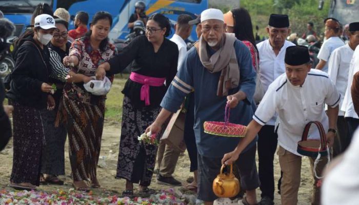 Tabur Bunga di Eks Likuefaksi Petobo, Bukan Saja Mengenang Tapi Juga Pengingat Untuk Kewaspadaan