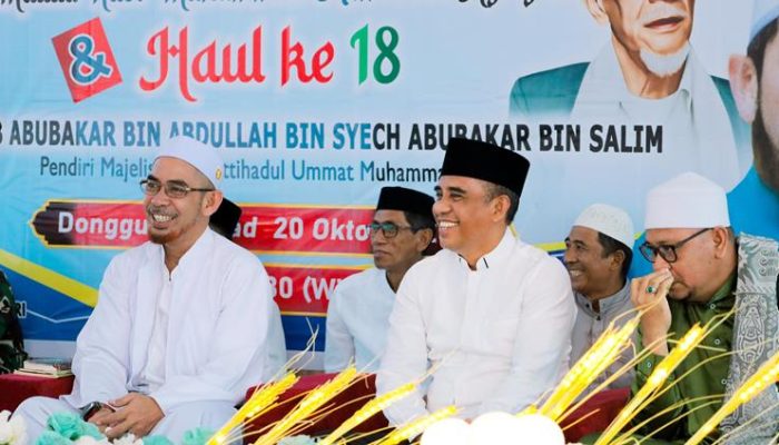 Anwar Hafid – Reny Lamadjido Hadiri Haul ke-18 Habib Abubakar bin Abdullah di Parimo