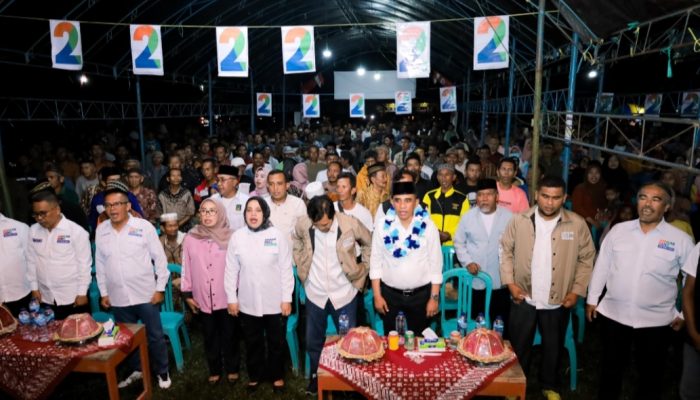 Ribuan Warga Tinombala Hadiri Kampanye Anwar-Reny di Lapangan Berlumpur
