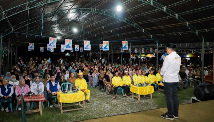 Depan Ribuan Warga Sinei, Anwar Hafid Tekankan Pentingnya Gagasan dalam Memilih Pemimpin
