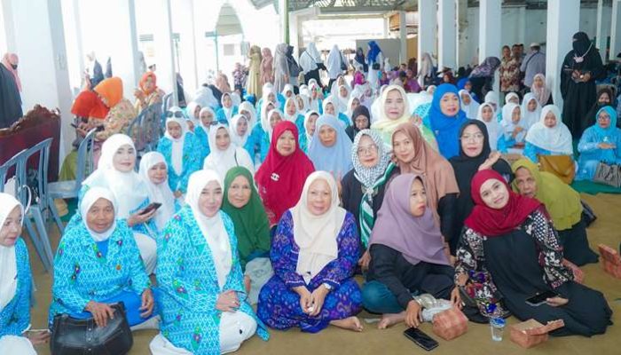 dr Reny Lamadjido Hadiri Peringatan Maulid Nabi Akbar Alkhairaat di Palu