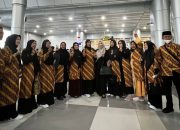 Anwar Hafid Berangkatkan 12 Jamaah Umroh