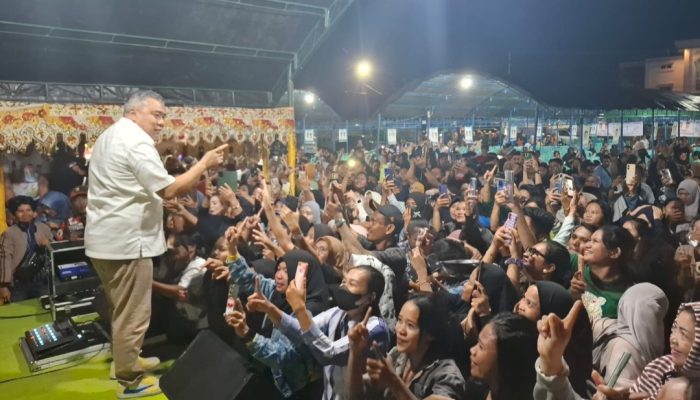 Lagu Vicky Salamor Buat Ahamd Ali Makin Populer dan Kian Moncer