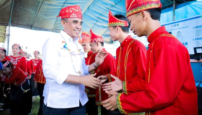 Kampanye di Desa Silanca, Anwar Hafid Pastikan Prioritaskan Pendidikan dan Infrastruktur