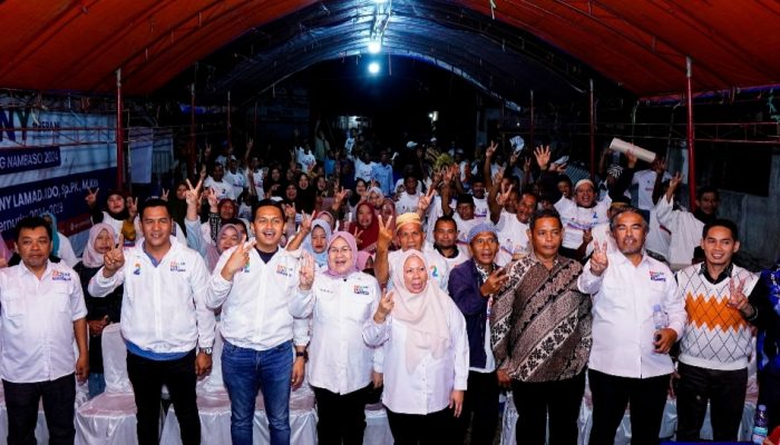 dr Reny Lamadjido Kukuhkan Ratusan Relawan Sintuvu di Desa Dampal Donggala