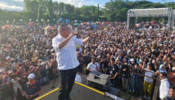 Kampanye Terakhir di Palu, Ahmad Ali Minta Maaf dan Berterima Kasih di Hadapan Puluhan Ribu Warga