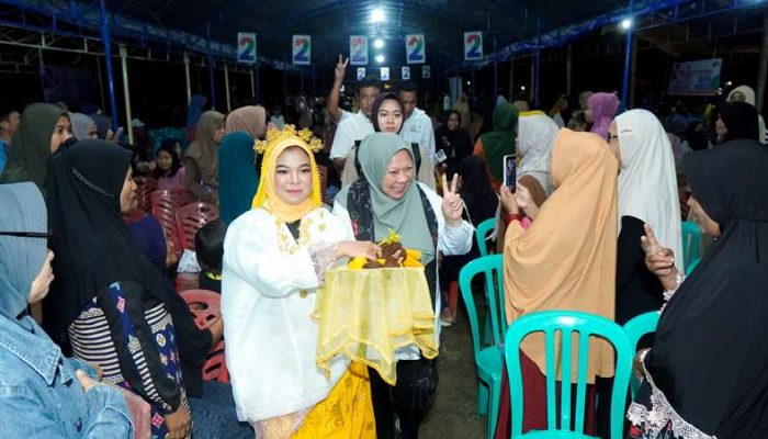 dr Reny Lamadjido Serukan Kampanye Damai dan Berintegritas di Desa Towale