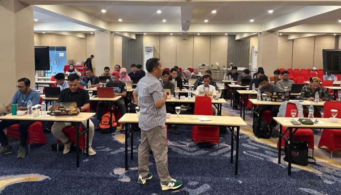 Klinik AI di Palu, Jurnalis Pahami Legal dan Etis Penggunaan AI dalam Jurnalisme