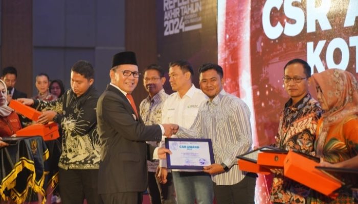 Pertamina Patra Niaga Regional Sulawesi Raih Penghargaan CSR Award 2024 Dari Wali Kota Makassar