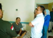 Anwar Hafid Besuk Mantan Gubernur Sulteng, Bandjela Paliudju di RS Undata