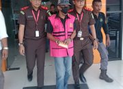 Resmi Jadi Tersangka Kasus Dugaan Korupsi Dana Desa Rp.210 Juta, Kades Tinabogan Langsung Ditahan.