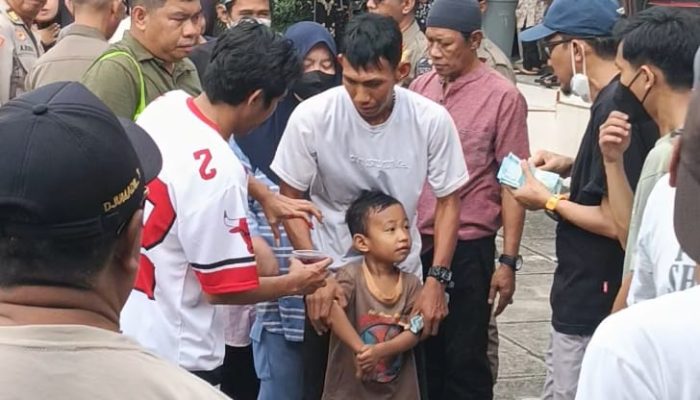 Jejak Pulang dan Berbagi di Kota Cengkeh, Zakat Mal Menteri Hukum RI Mengalir untuk Warga Tolitoli.