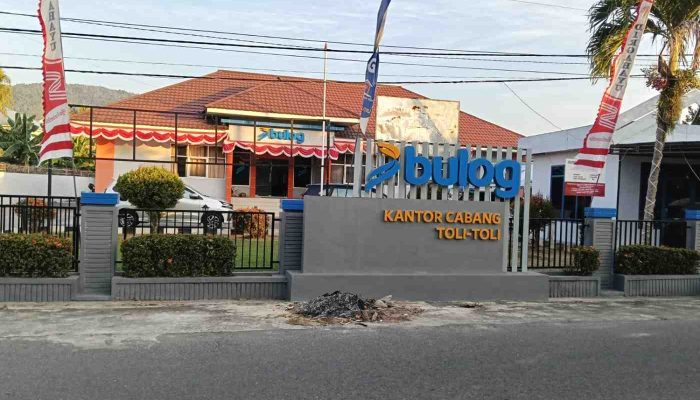 Beras Bulog Dipoles, Data Pinca Dipertanyakan: 2 Ton atau 286 Ton?